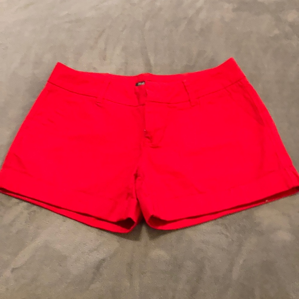 Red shorts with cuff